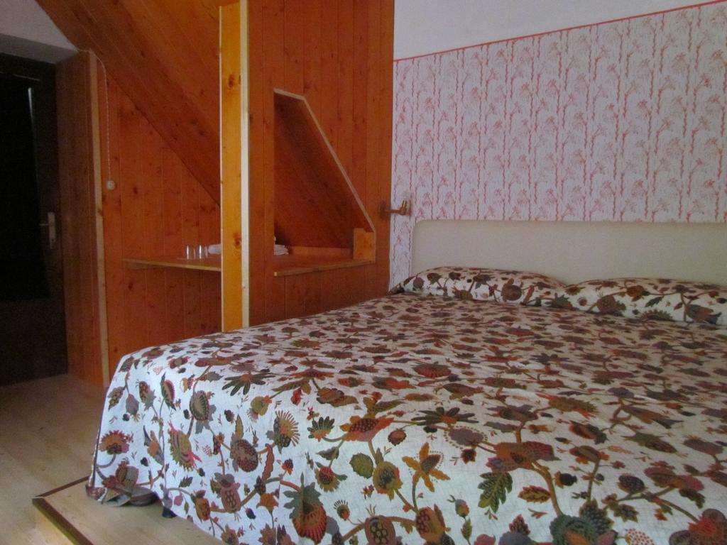 Joe'S Place Log pod Mangartom Bilik gambar